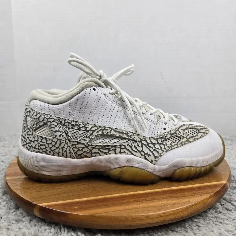 Jordan 11 Retro Low IE Men 8.5 Cobalt 2015 Casual Lifestyle Sneaker 306008-102
